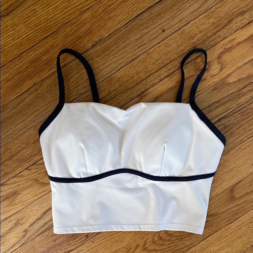 JoyLab White and Black Crop Top Seamless Design